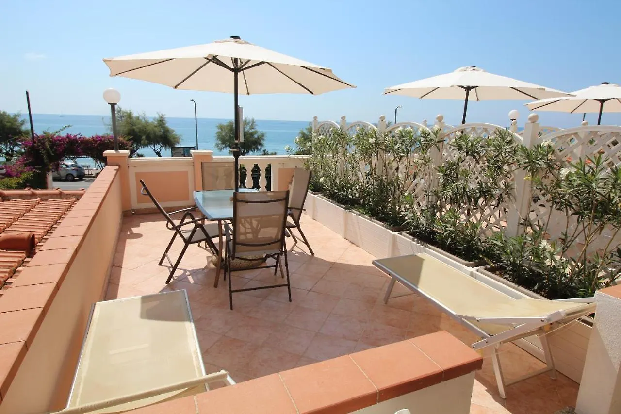 Aparthotel Del Prado Riva Ligure