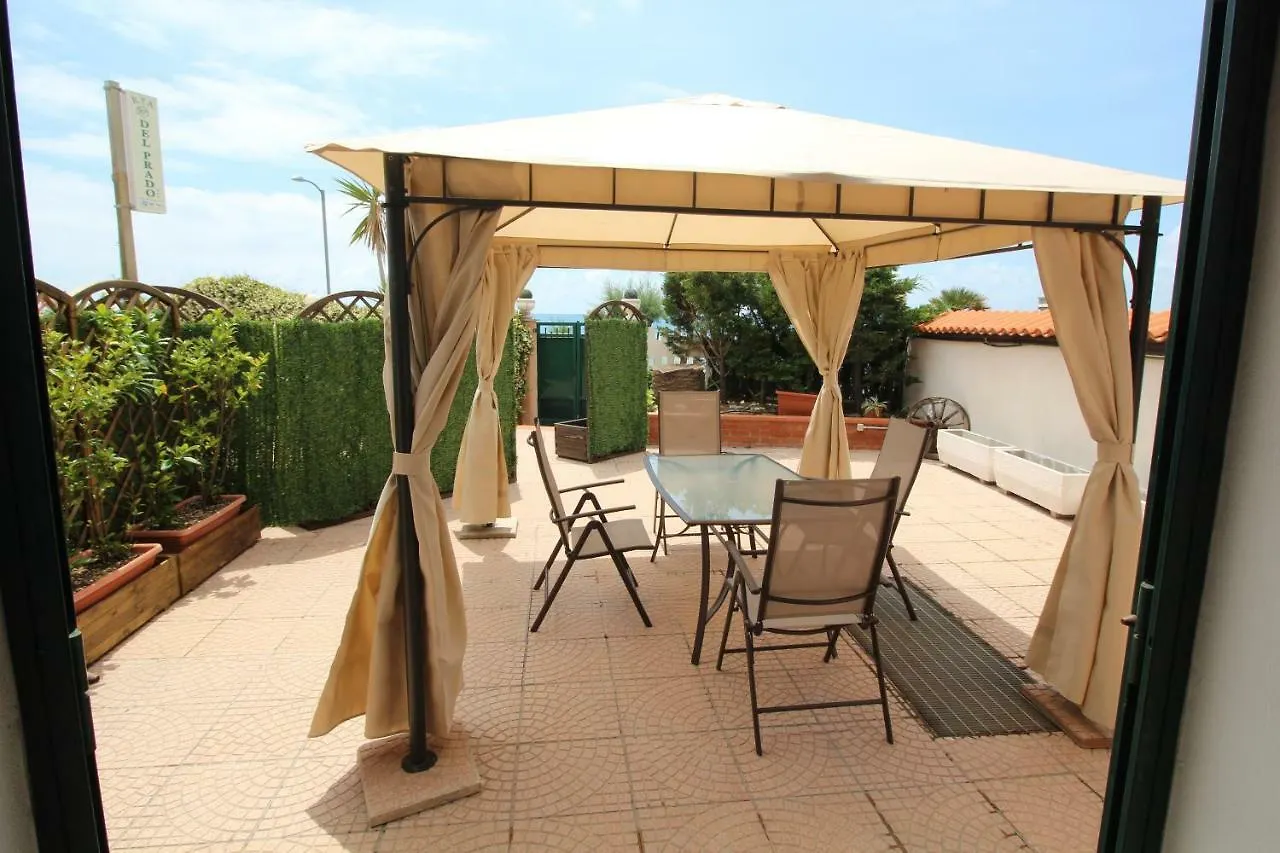 Aparthotel Del Prado Riva Ligure
