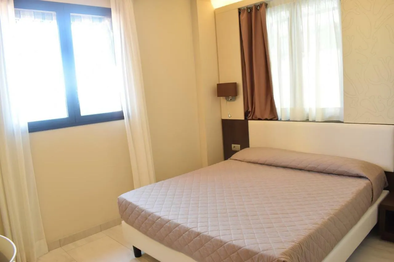 Aparthotel Del Prado Riva Ligure Italien